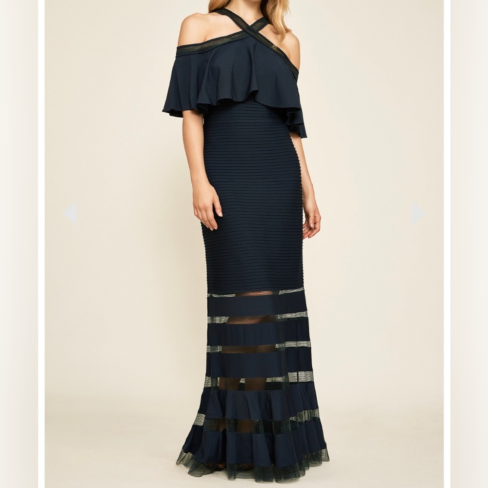 EUC Tadashi Shoji Dress size L
